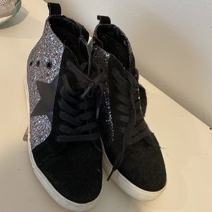 Steve Madden booties. Size 7. Good condition